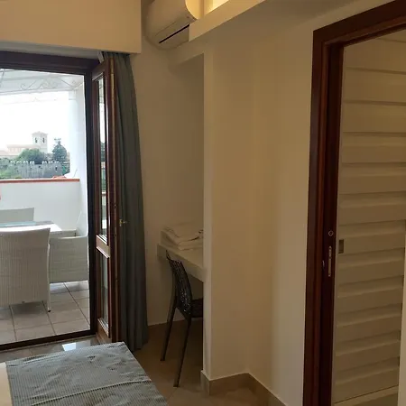 Il Barone - Free Private Parking 4* トロペーア